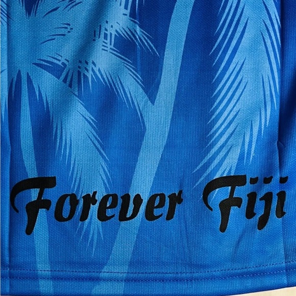 FIJI Men’s Size Large All Over Tribal Palm Tree Flag Print Jersey Shirt Blue NWT - Picture 4 of 12